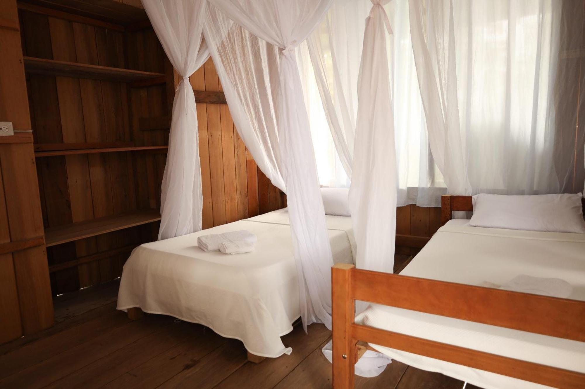 La Ceiba, Amazonas Hotel เลติเซีย ภายนอก รูปภาพ