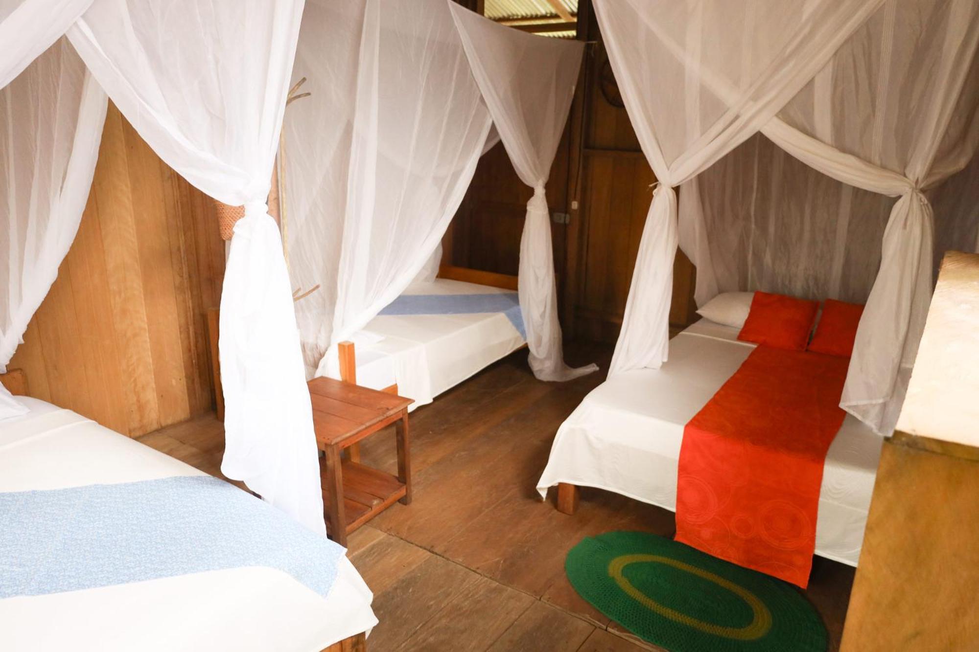 La Ceiba, Amazonas Hotel เลติเซีย ภายนอก รูปภาพ