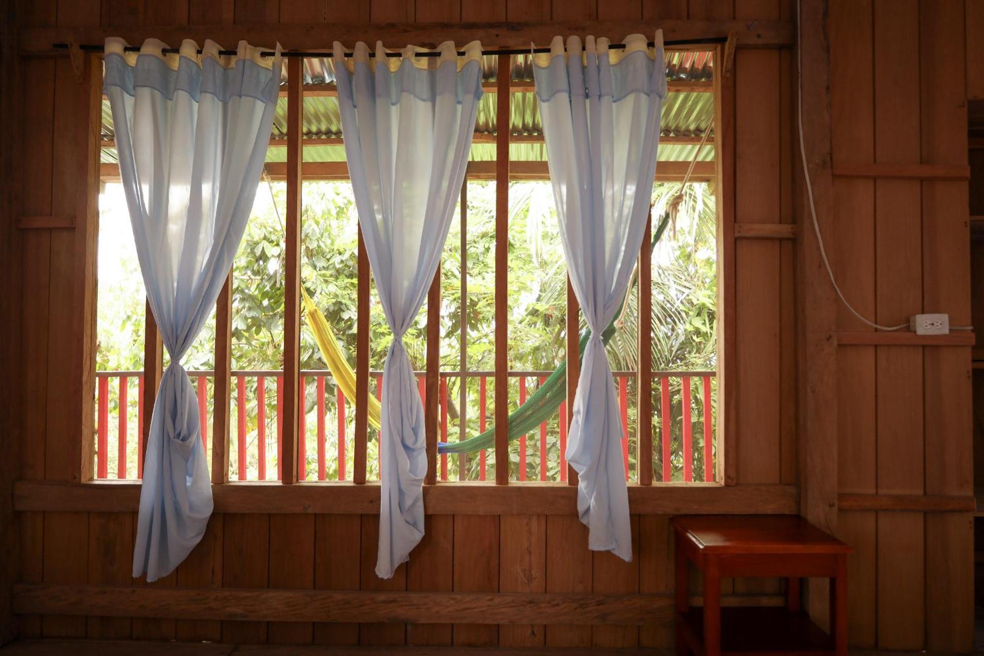 La Ceiba, Amazonas Hotel เลติเซีย ภายนอก รูปภาพ