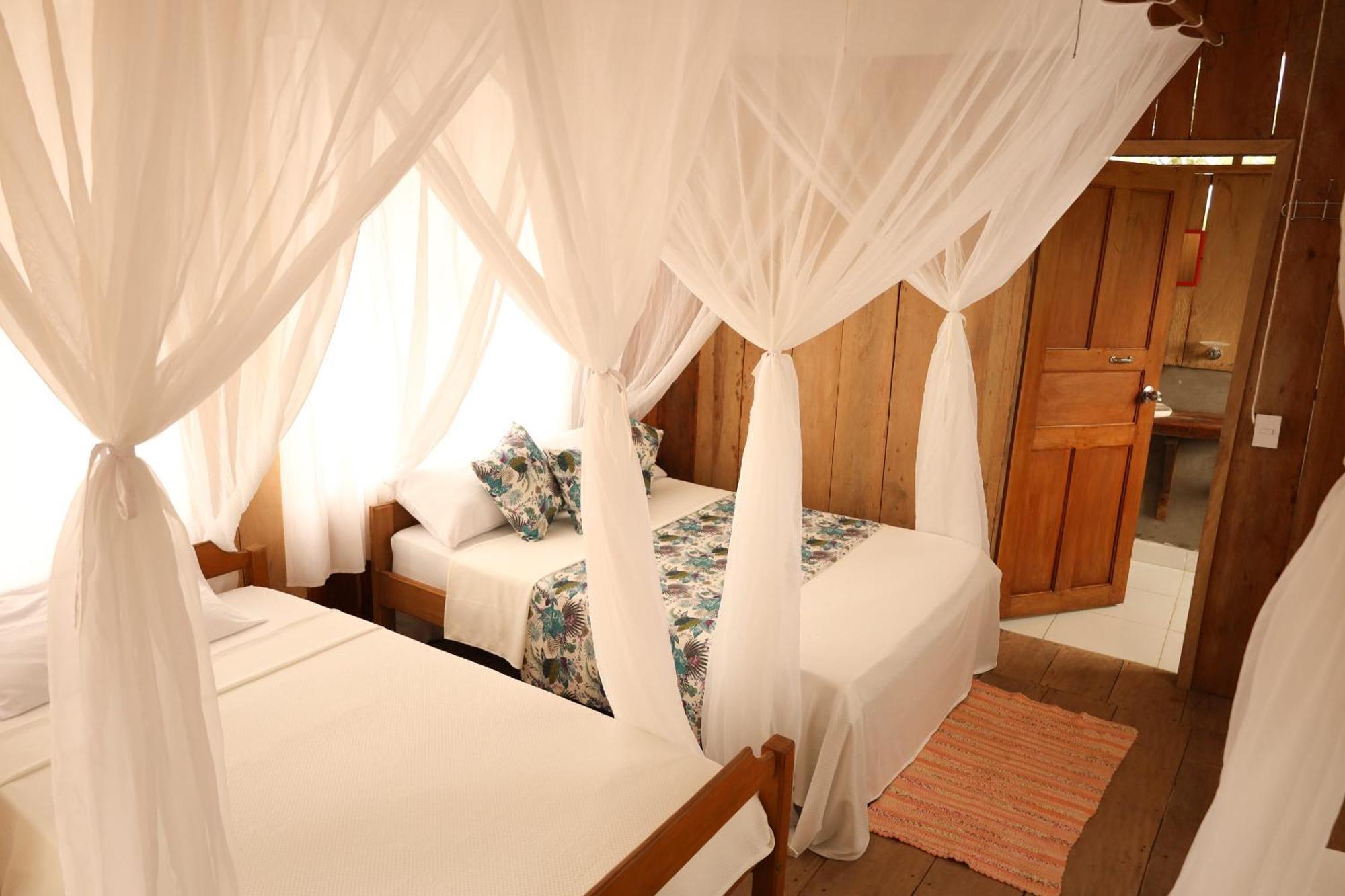 La Ceiba, Amazonas Hotel เลติเซีย ภายนอก รูปภาพ
