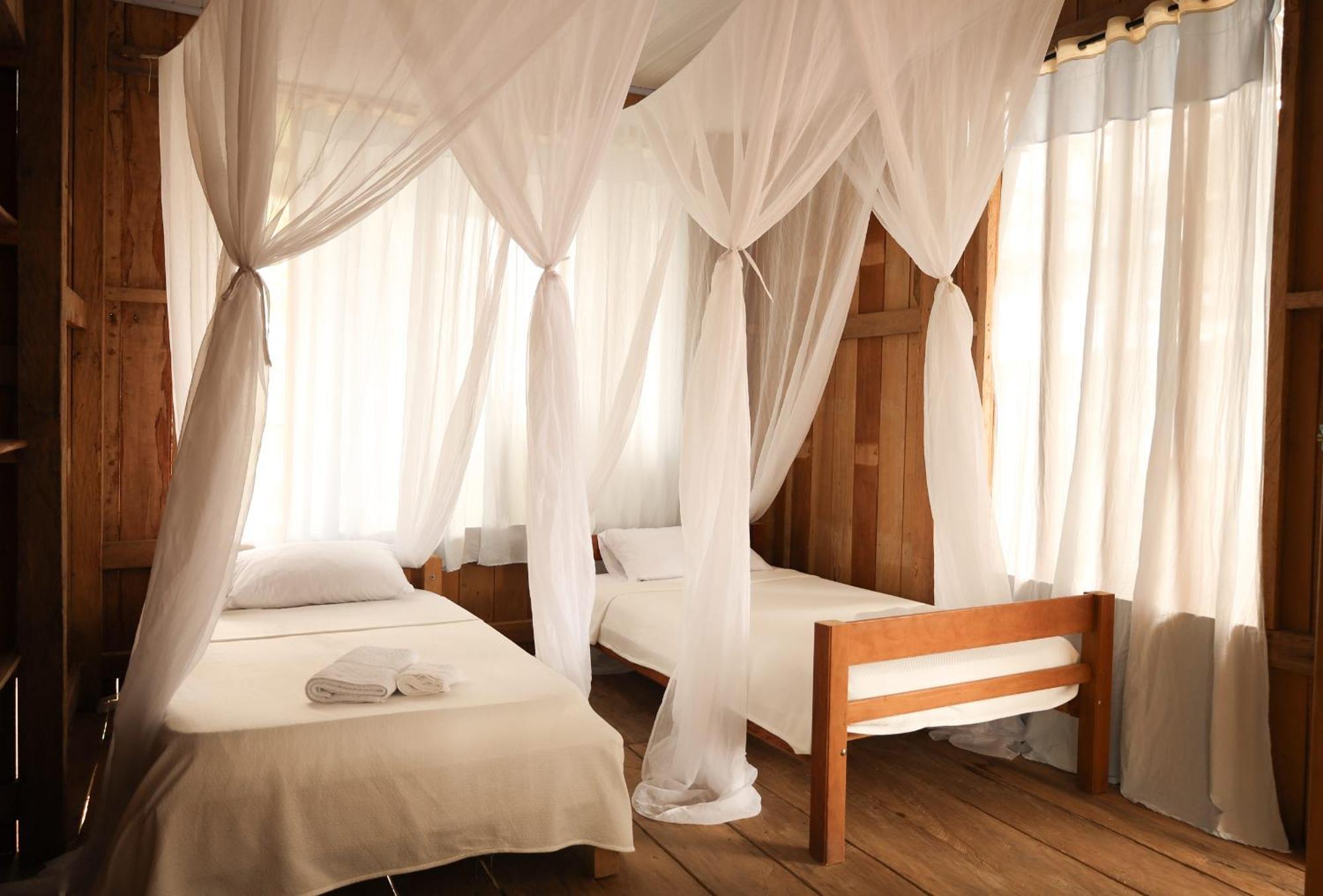 La Ceiba, Amazonas Hotel เลติเซีย ภายนอก รูปภาพ