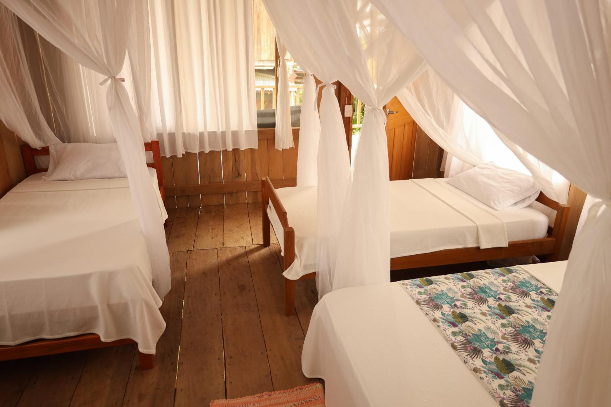La Ceiba, Amazonas Hotel เลติเซีย ภายนอก รูปภาพ