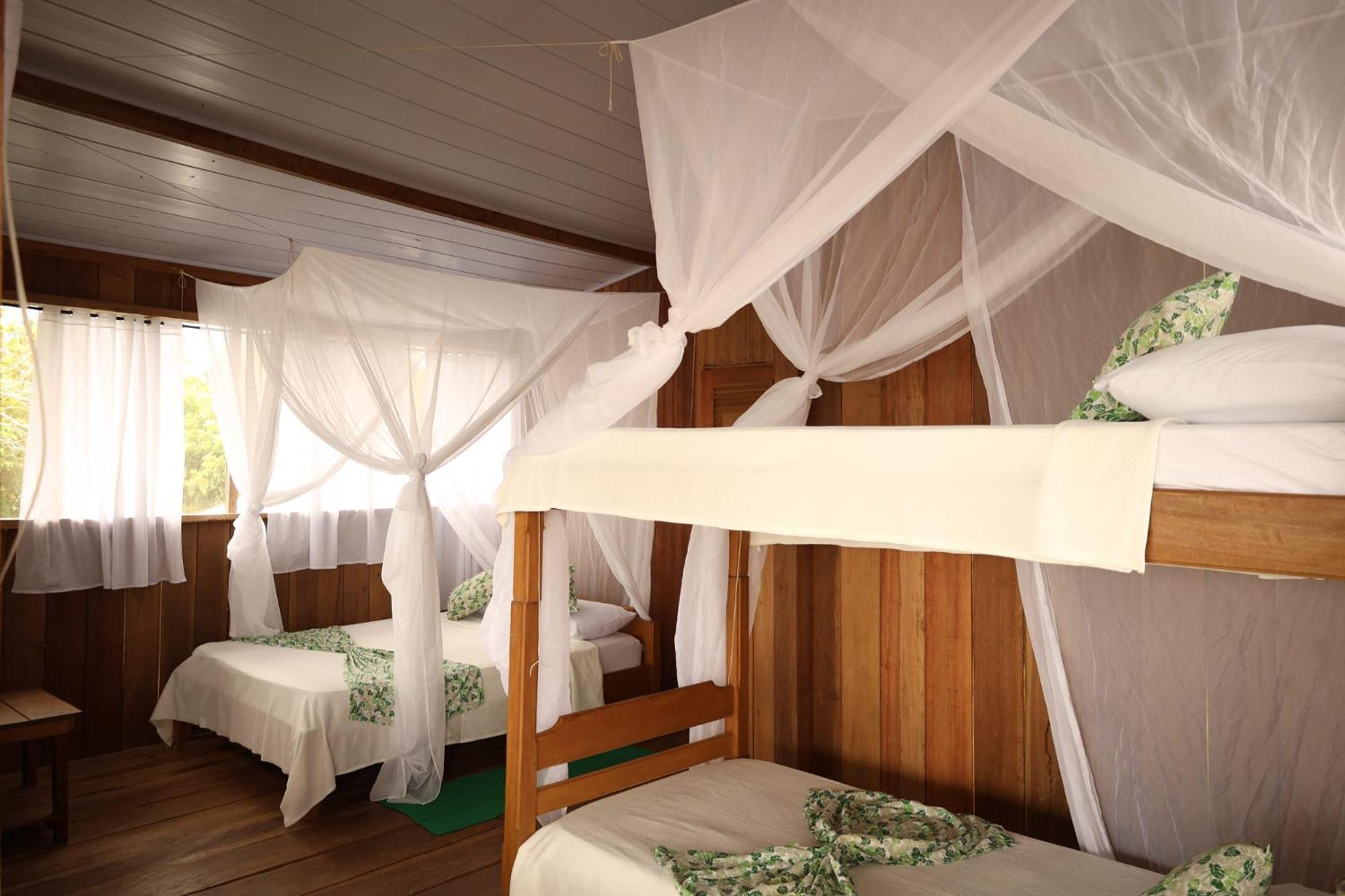 La Ceiba, Amazonas Hotel เลติเซีย ภายนอก รูปภาพ