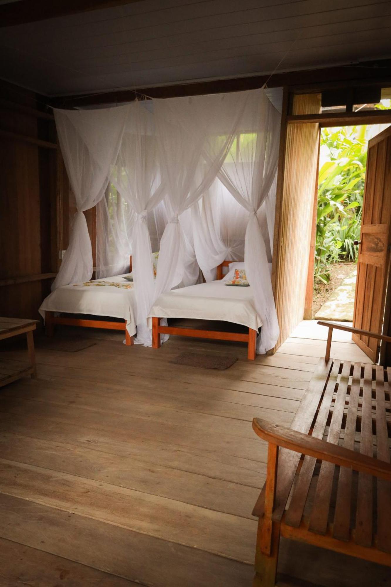 La Ceiba, Amazonas Hotel เลติเซีย ภายนอก รูปภาพ
