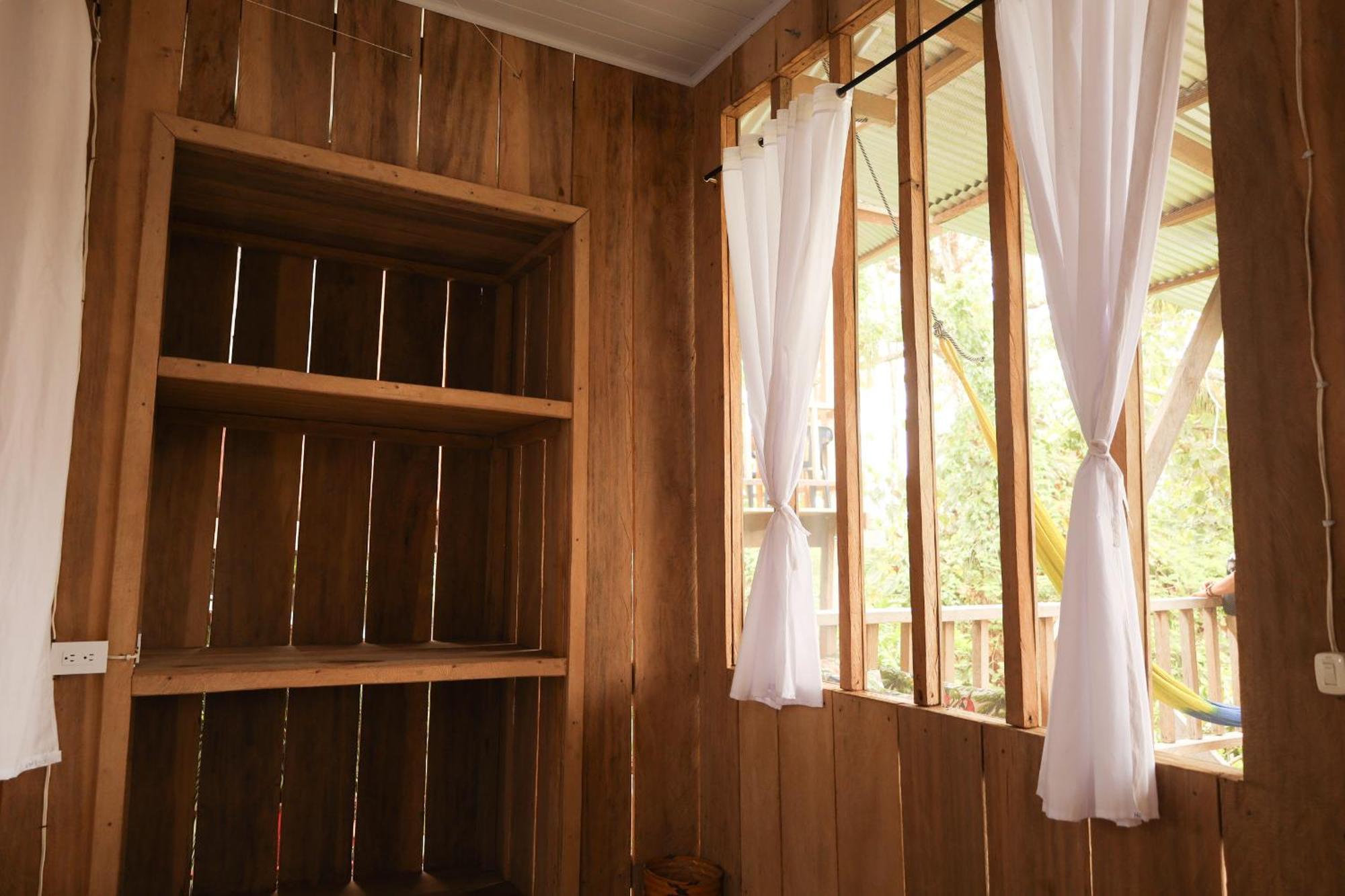 La Ceiba, Amazonas Hotel เลติเซีย ภายนอก รูปภาพ